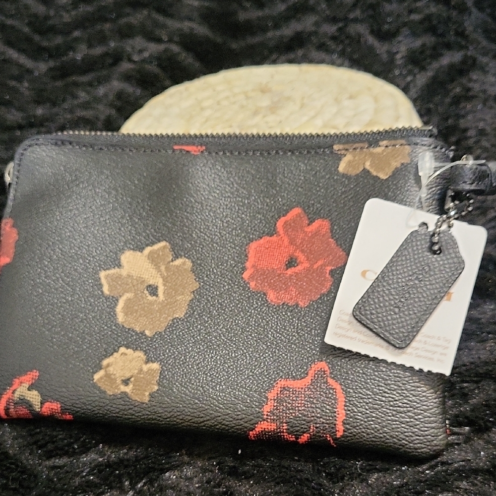 Coach Rare Zip Wristlet Nwt - Picture 5 of 13